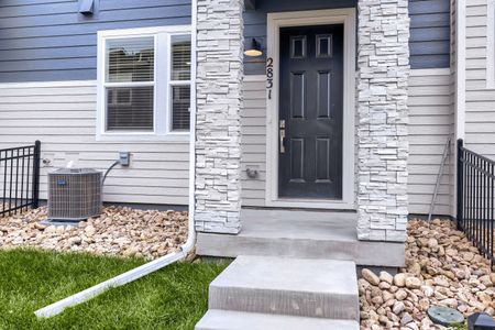 New construction Single-Family house 2831 Bear Springs Cir, Longmont, CO 80503 plan Terrain - image