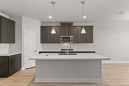 New construction Single-Family house 4420 Blue Mist Dr, Fort Worth, TX 76036 plan Kendall - image 7