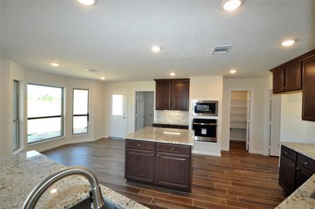 New construction Single-Family house 3805 Verde River Rd, League City, TX 77539 - image 10