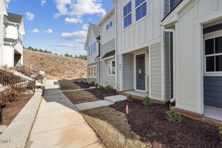 New construction Townhouse house 602 Hillfarm Dr, Wake Forest, NC 27587 WILSON- photo 2 2