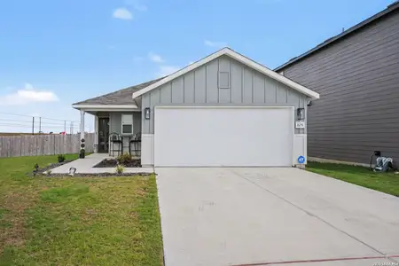 New construction Single-Family house 105 Twin Swan Dr, Marion, TX 78124 plan Adams - image