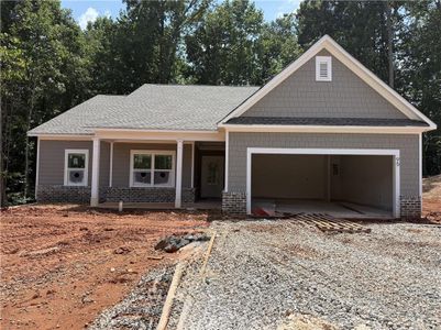 New construction Single-Family house 95 Fairwinds Dr, Covington, GA 30016 plan (GA)Carson A.1 2 Front Entry - image