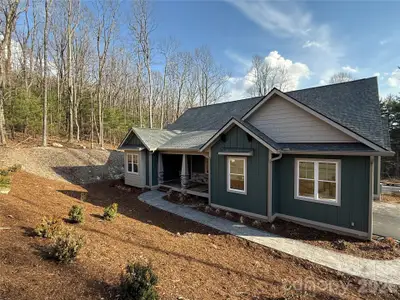 New construction Single-Family house 634 Hollybrook Dr, Flat Rock, NC 28731 - image