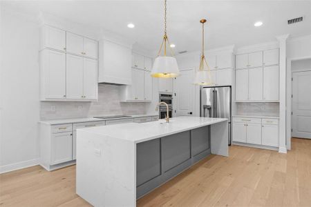 New construction Single-Family house 803 W Woodlawn Ave, Tampa, FL 33603 - image 10