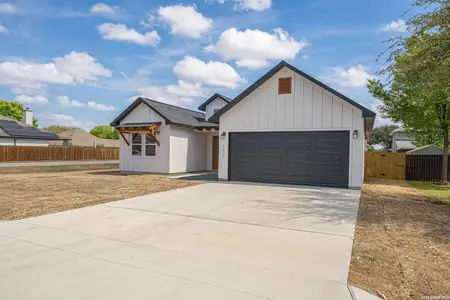 New construction Single-Family house 15622 Fox Ln, Selma, TX 78154 - image