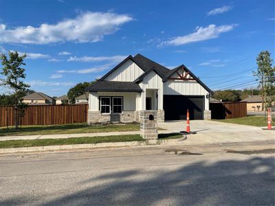 New construction Single-Family house 821 Johnson Street, Weatherford, TX 76086 - photo 0