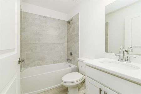 New construction Single-Family house 3036 Thornhill Rd, Winter Haven, FL 33880 - image 6
