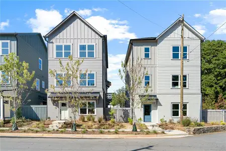 New construction Single-Family house 369 King'S Lndg, Hapeville, GA 30354 - image