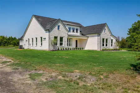 New construction Single-Family house 2300 County Rd 1112, Farmersville, TX 75442 - image