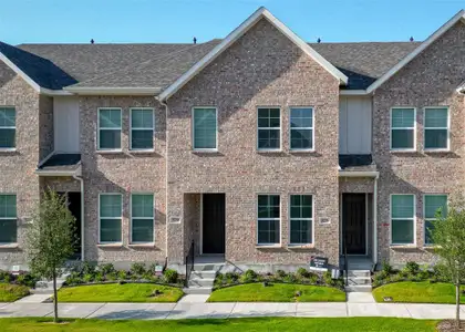 New construction Townhouse house 5236 Legacy St, Haltom City, TX 76117 - image