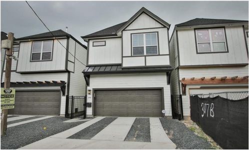 New construction Townhouse house 117B E 43Rd Street, Houston, TX 77018 - photo 0