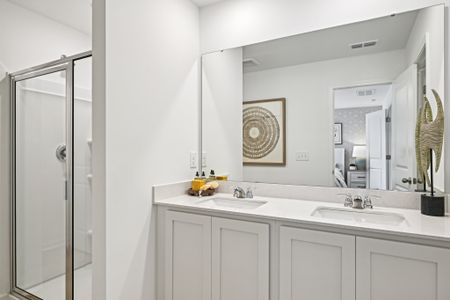 Towns at Crescent Mills by Ashton Woods in Wilson's Mills - image 12