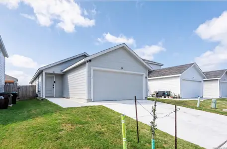 New construction Single-Family house 3633 Wentz Hill Dr, Marion, TX 78124 - image