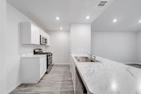 New construction Single-Family house 1245 Ss Brewer Dr, Vidor, TX 77662 plan Yellowstone - image 7