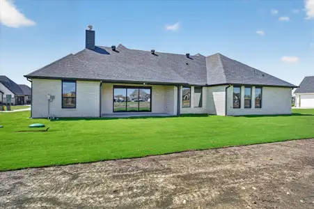 New construction Single-Family house 9421 Mallard Dr, Justin, TX 76247 plan The Killeen - image 4