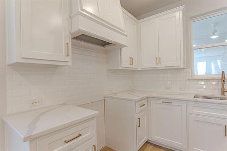 New construction Townhouse house 405 Athenia Dr, Fort Worth, TX 76114 - image 5