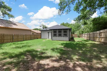 New construction Single-Family house 1104 W Elm St, Denison, TX 75020 - image