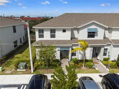 New construction Townhouse house 357 Ne 1St Dr, Florida City, FL 33034 - image