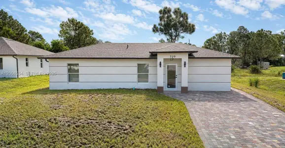 New construction Single-Family house 729 Anaconda Ave S, Lehigh Acres, FL 33974 - image