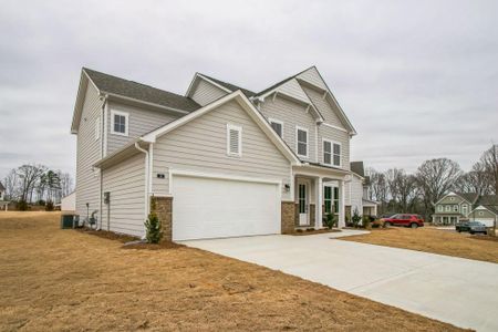 New construction Single-Family house 39 Pecan Ct, Hoschton, GA 30548 Charlton- photo 2 2