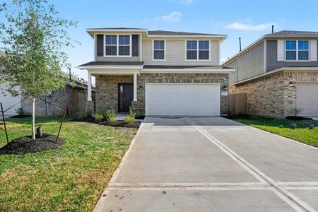 New construction Single-Family house 4405 W Bayou Maison Cir, Dickinson, TX 77539 - image