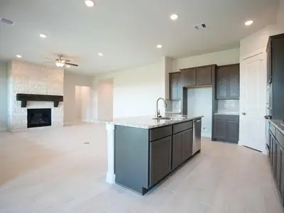 New construction Single-Family house 3113 Hidden Mist, Texas City, TX 77539 plan The Edward C - image 5