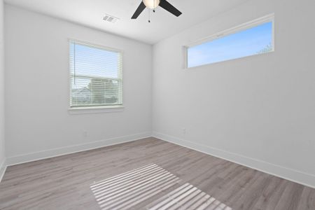 New construction Single-Family house 6810 Montana St, Unit 2, Austin, TX 78741 - photo 15 15