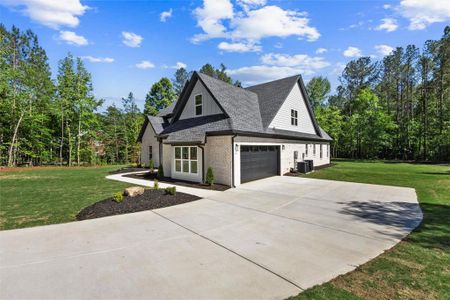 New construction Single-Family house 705 Spratlin Mill Dr, Hull, GA 30646 - image