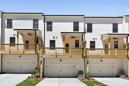 New construction Townhouse house 625 Oak Bluff Dr, Cumming, GA 30040 - image