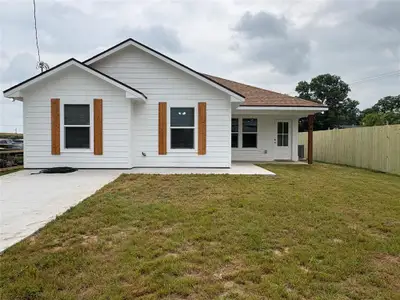 New construction Single-Family house 204 N Wiebusch St, Riesel, TX 76682 - image