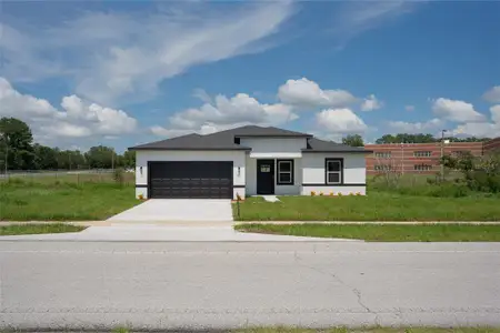 New construction Single-Family house 105 Marion Oaks Crse, Ocala, FL 34473 - image