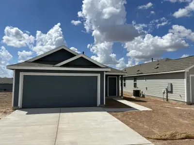 New construction Single-Family house 636 Whoopers Lp, Uhland, TX 78640 plan Sentosa - image