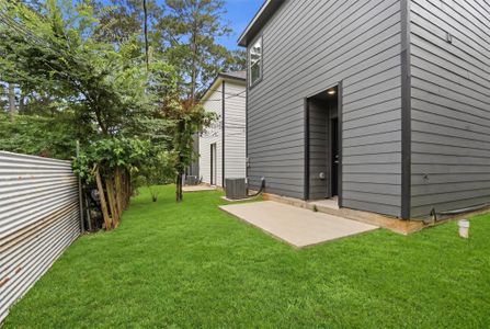 New construction Single-Family house 10176 Barberry St, Willis, TX 77318 - image 4