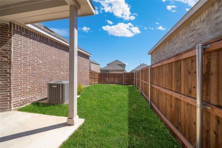 New construction Single-Family house 1514 Broadview Dr, Garland, TX 75042 null- photo 17 17