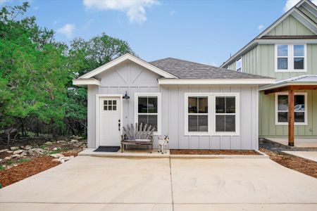 New construction Single-Family house 430 Shady Bluff Dr, Wimberley, TX 78676 - image