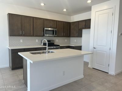 New construction Single-Family house 22294 W Burnett Rd, Surprise, AZ 85387 null- photo 4 4