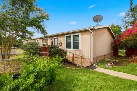 New construction Single-Family house 443 Oak Hills Rd, Bandera, TX 78063 - image