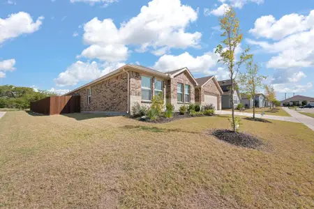 New construction Single-Family house 516 Highland Park Trl, Alvarado, TX 76009 plan IRVING - image
