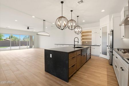 New construction Single-Family house 7379 W Lisbon Ln, Peoria, AZ 85381 - image 15