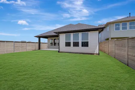 New construction Single-Family house 8105 Autumn Sage Trl, Denton, TX 76207 plan Hazel - image 4