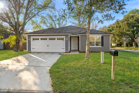 New construction Single-Family house 10056 Hawks Hollow Rd, Jacksonville, FL 32257 - photo 0