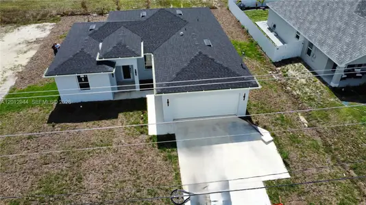 New construction Single-Family house 3629 E Gator Circle Cpe, Cape Coral, FL 33909 - image