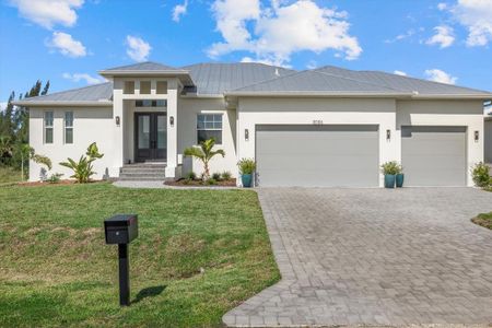 New construction Single-Family house 8086 Clyde Cir, Port Charlotte, FL 33981 - image
