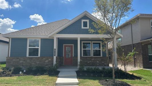 New construction Single-Family house 6725 Lake Overlook Drive, Fort Worth, TX 76135 LAUREL- photo 0