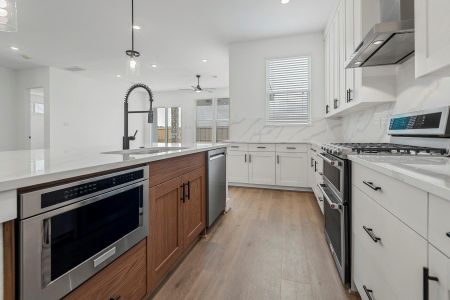 New construction Single-Family house 1824 Drover Ln, Rosenberg, TX 77471 - image 9