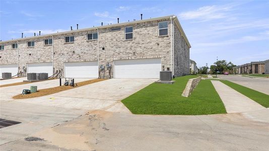 New construction Townhouse house 1162 Morgan Dr, Unit 10, Sherman, TX 75090 Houston B- photo 25 25