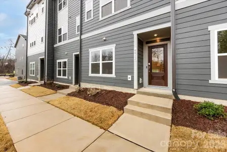 New construction Townhouse house 6012 Impulse Ct, Charlotte, NC 28205 - image