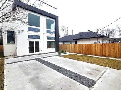 New construction Single-Family house 1207 Collier St, Houston, TX 77023 - image