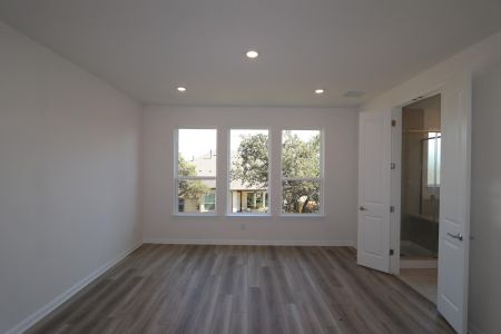 New construction Single-Family house 208 Bluff Creek Ln, Georgetown, TX 78628 Juneberry- photo 21 21