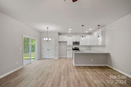 New construction Single-Family house 6226 Balham Lane, Charlotte, NC 28215 - photo 1 1